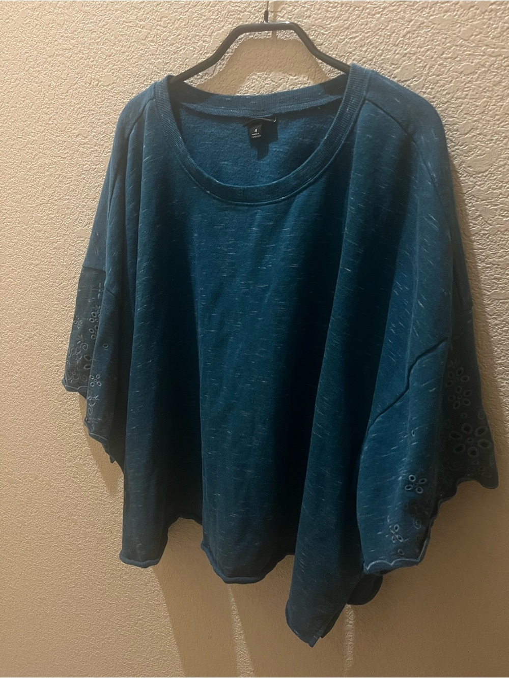 Pretty Torrid Sweatshirt Top - Size 4